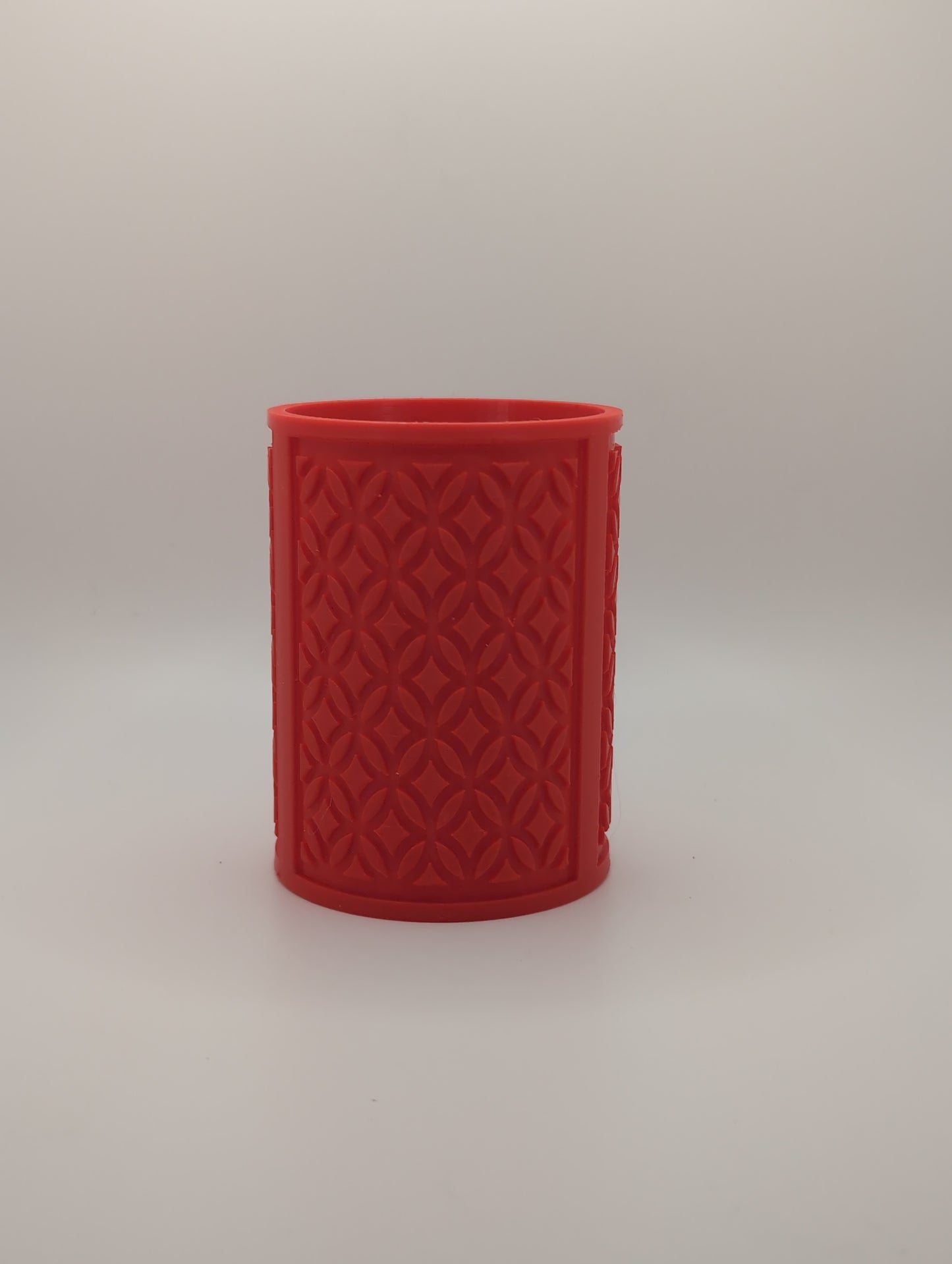 red circle star pattern planter