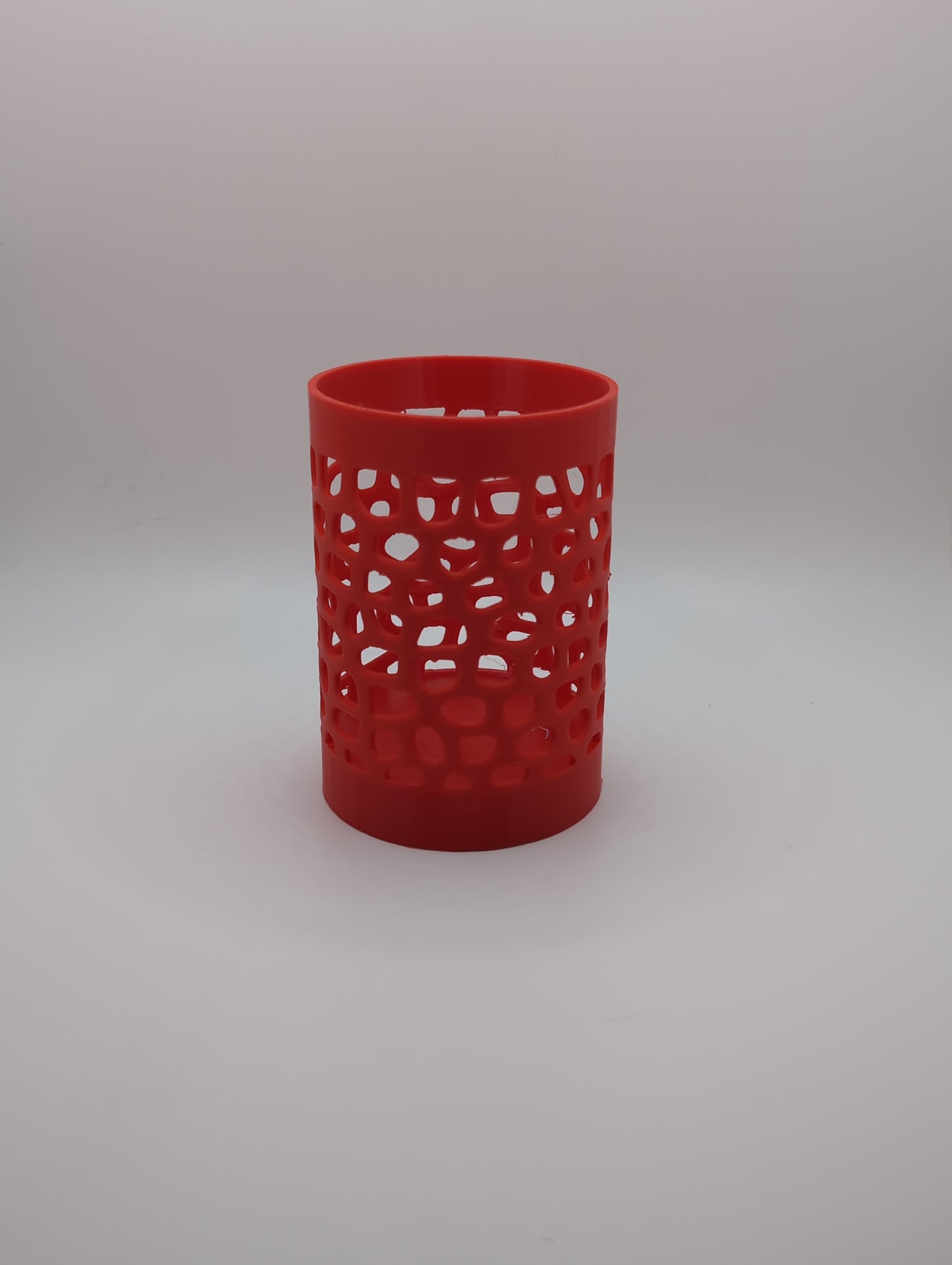 Voronoi pencil cup