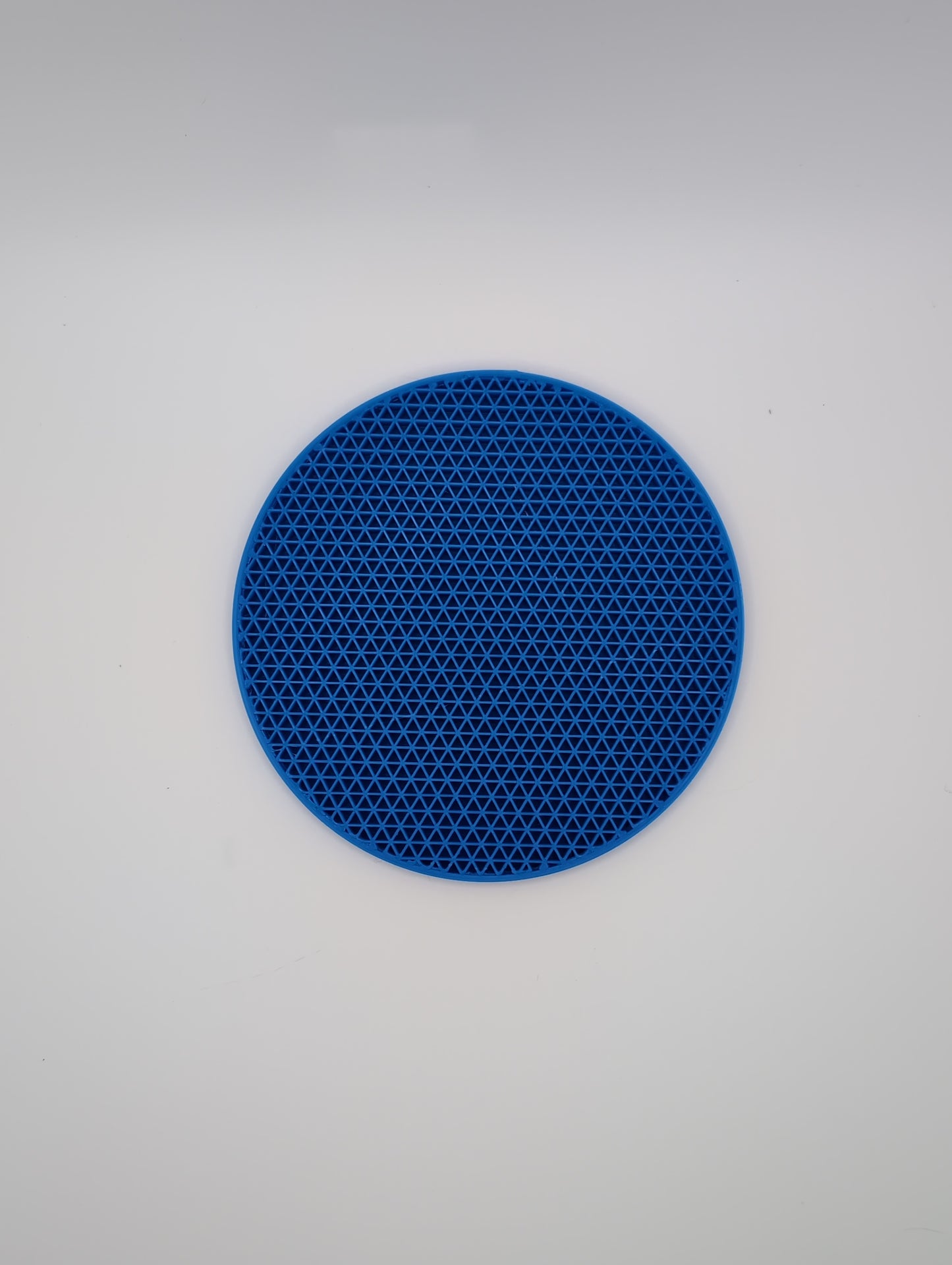 3d printed blue triangles infill coaster