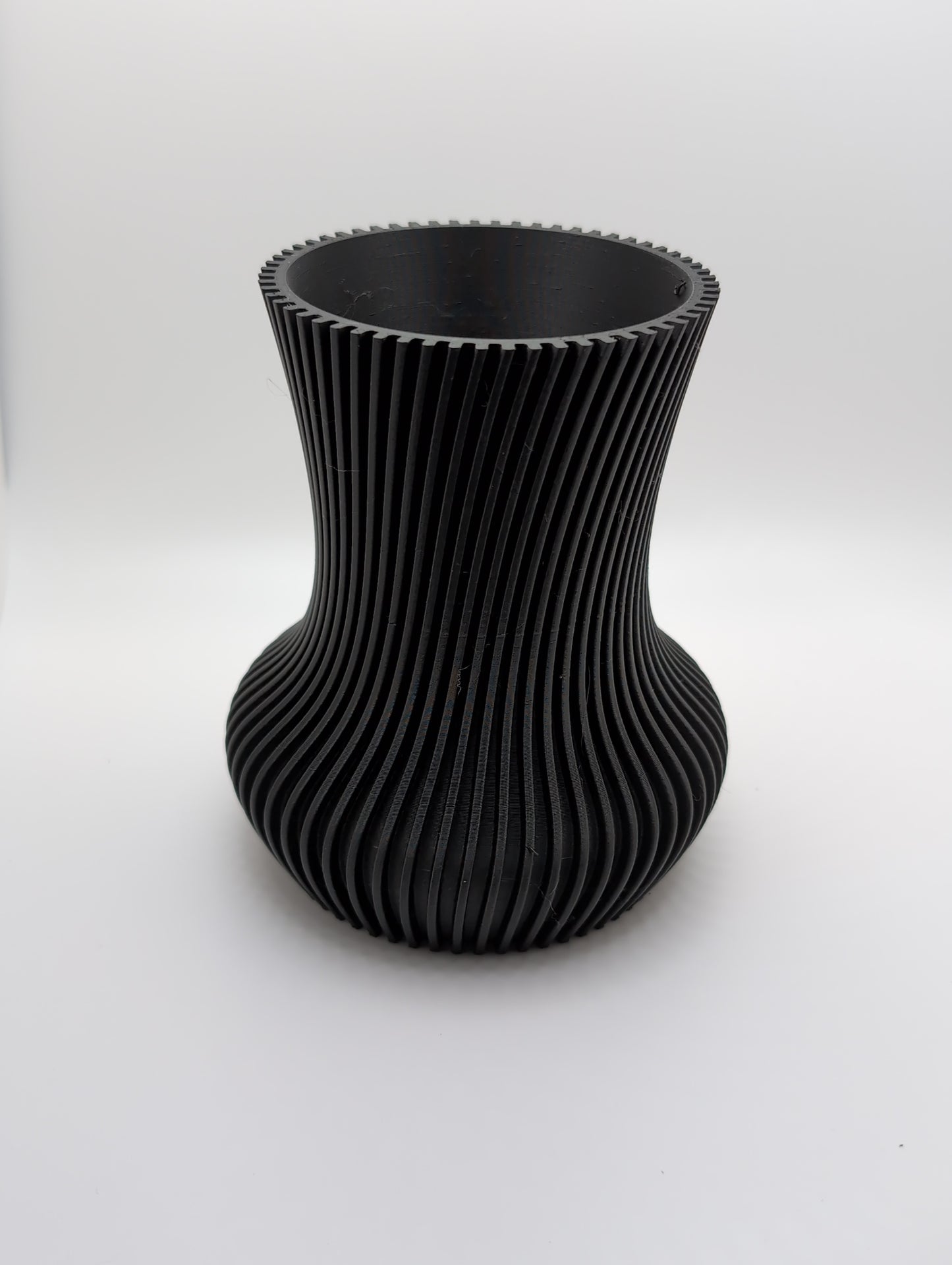 black R vase 2