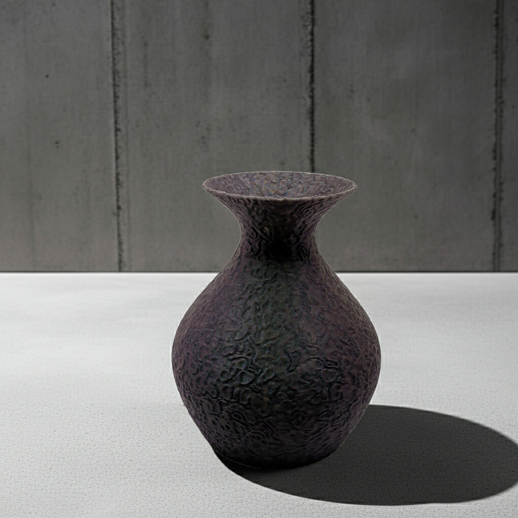 M vase