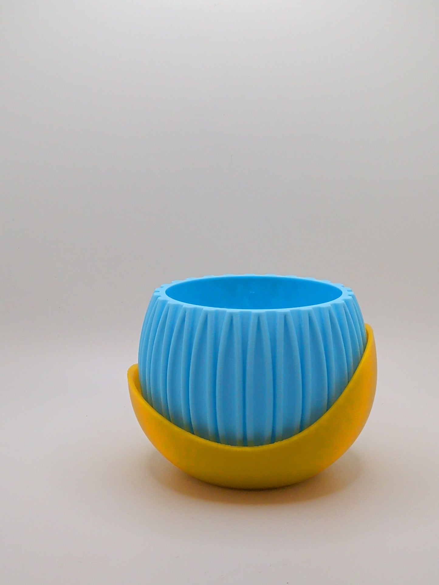 Indoor planter with base