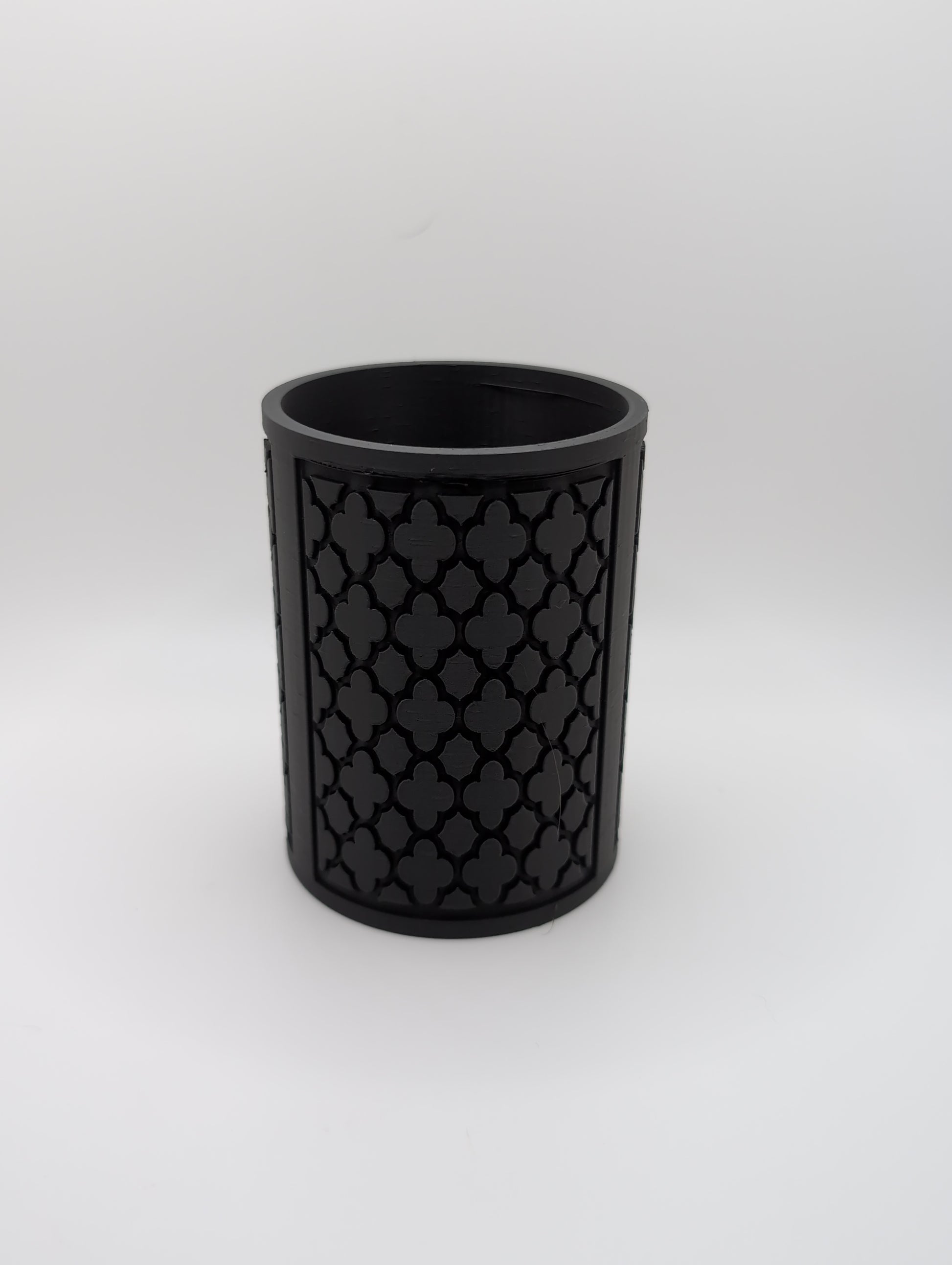 black rose pattern planter