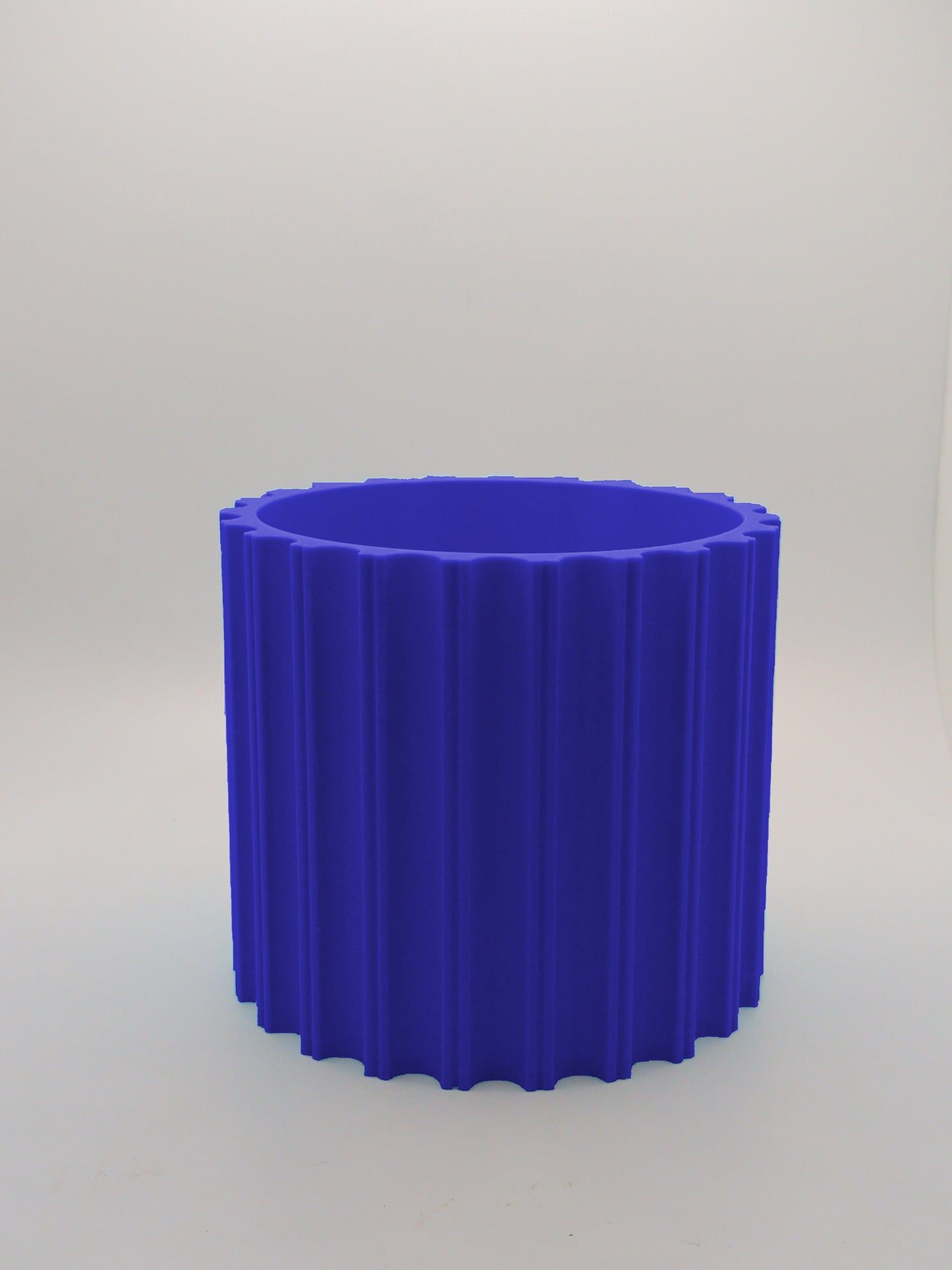 Mid century modern planter 2