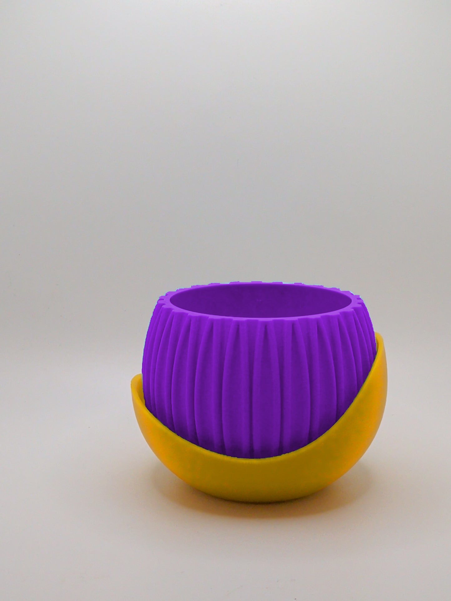 Indoor planter with base