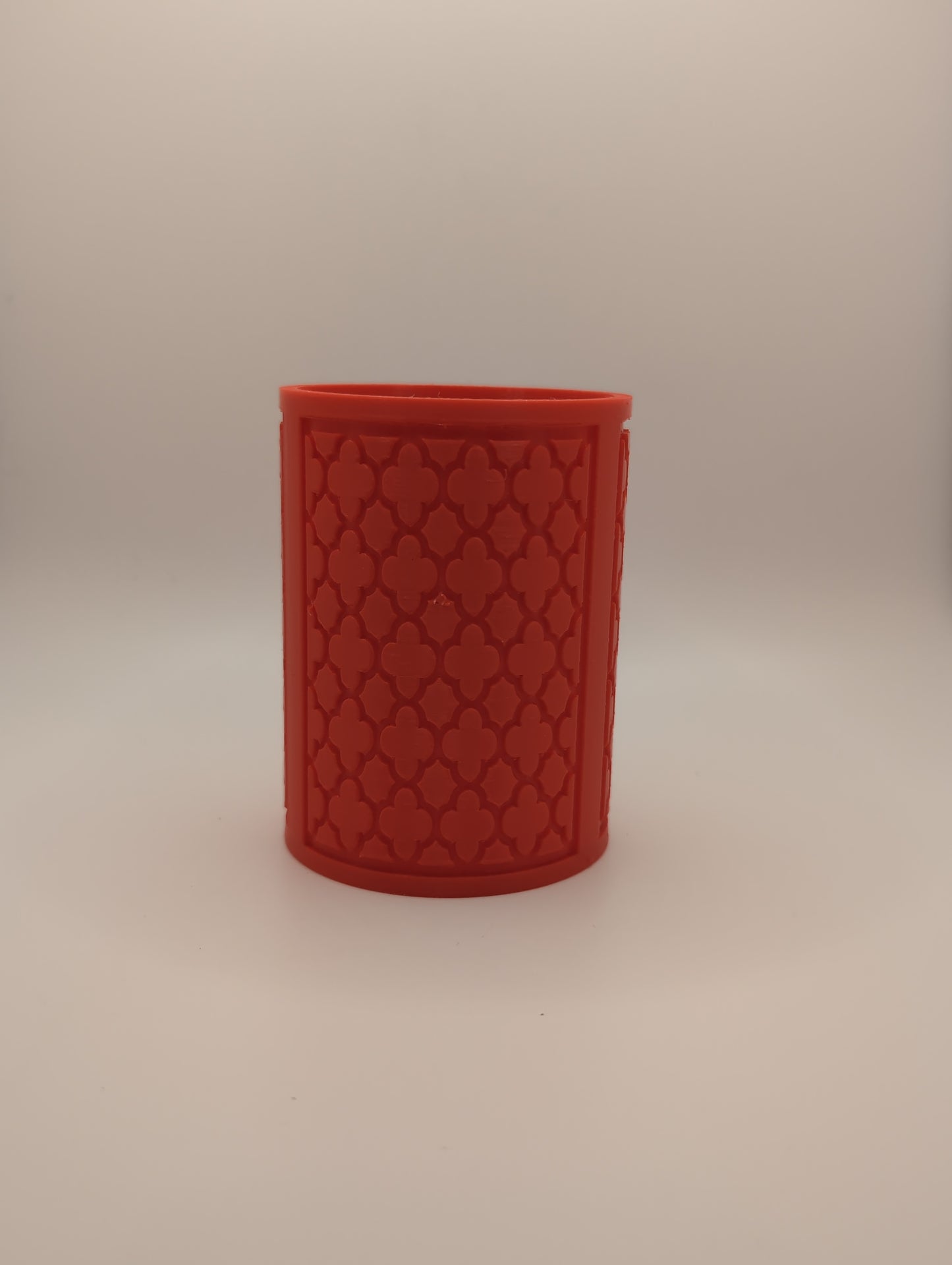 red rose pattern planter