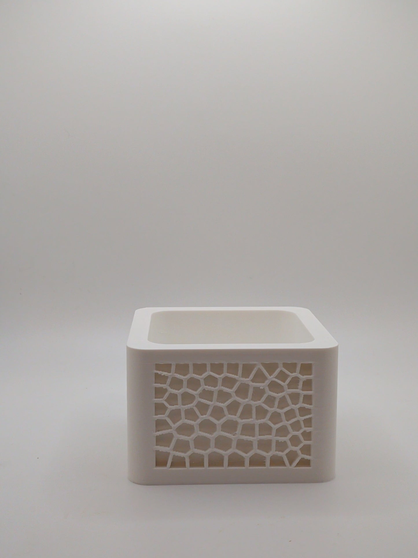 voronoi pattern planter