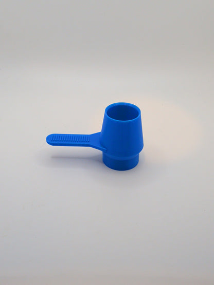 Coffee scoop with tamper