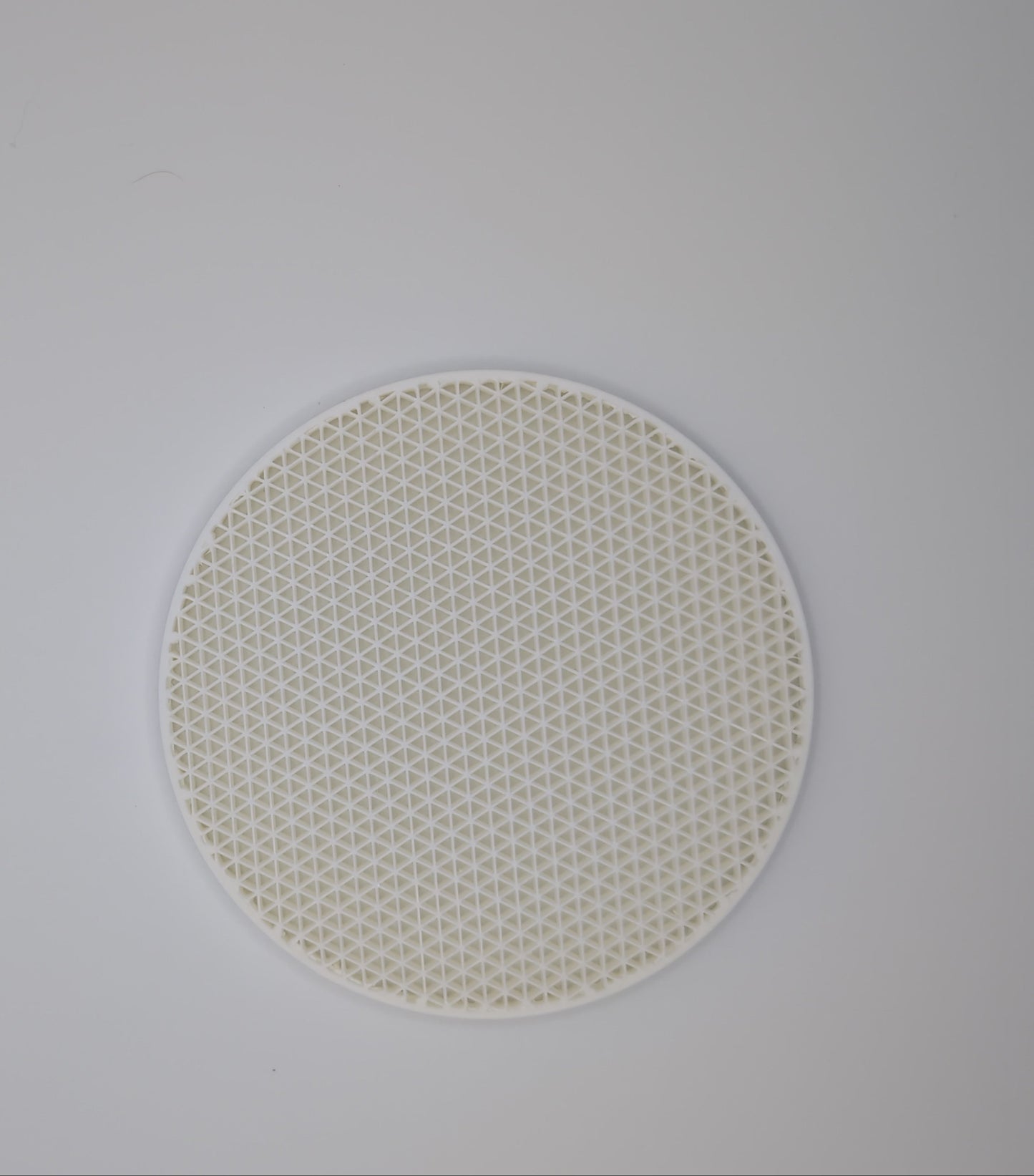 3d printed white triangles infill coaster