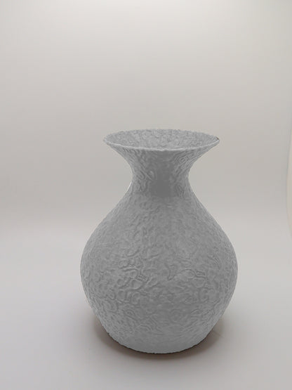 M vase
