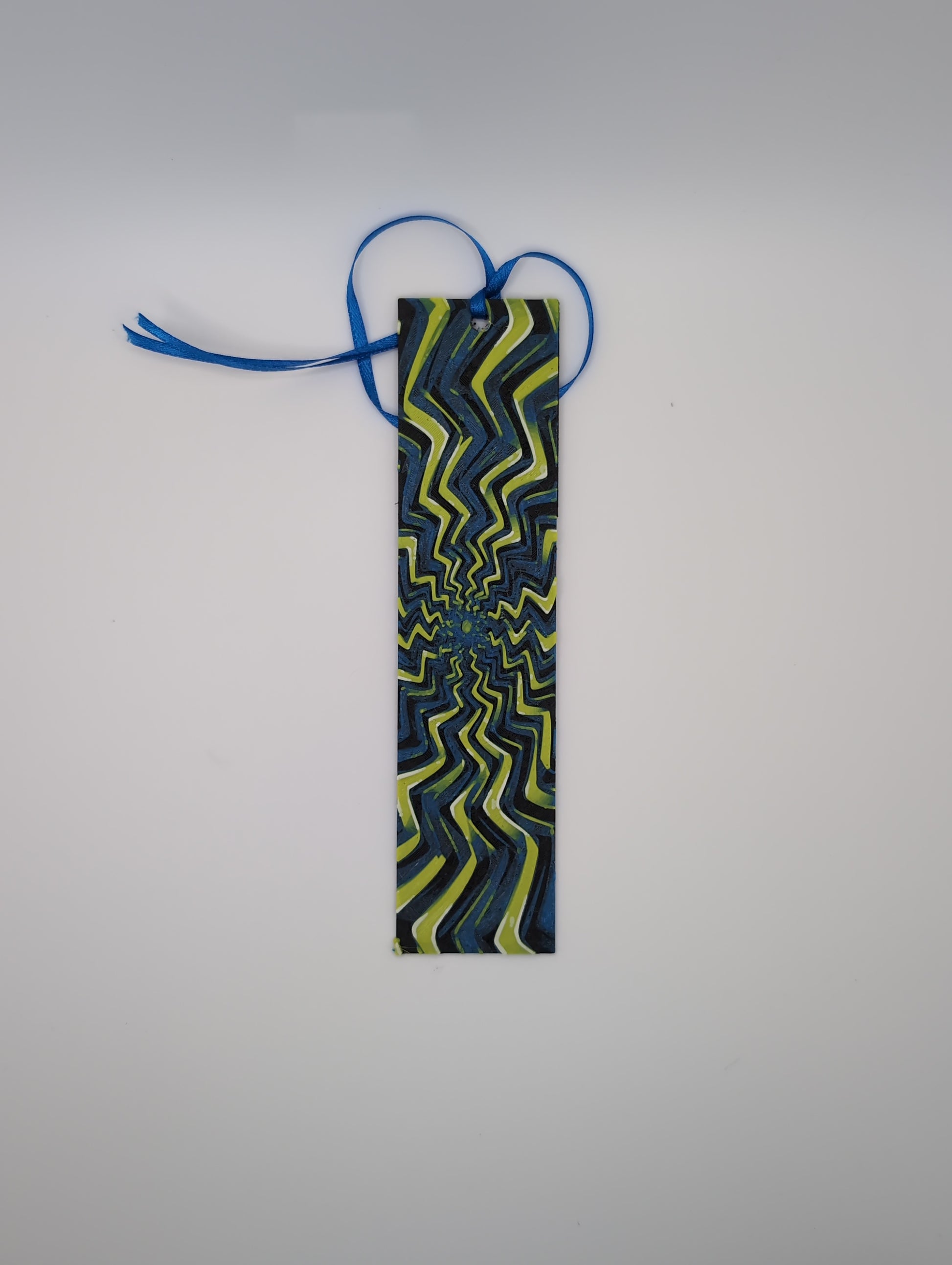 zig zag optical illusion bookmark with ribbon